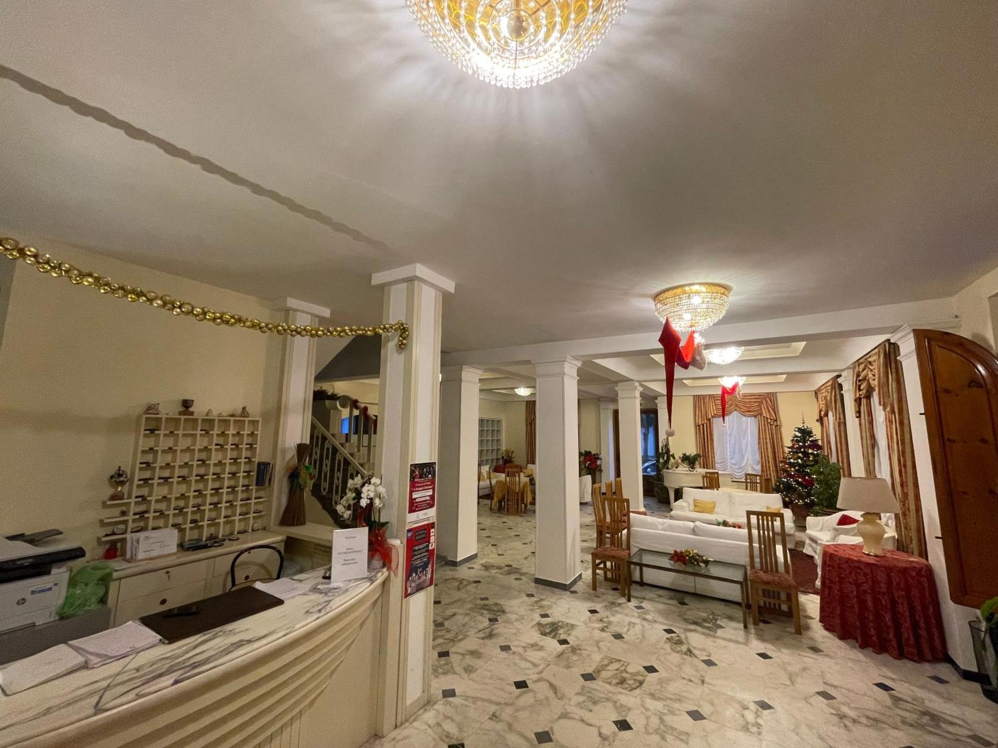 Internazionale Hotel 3*